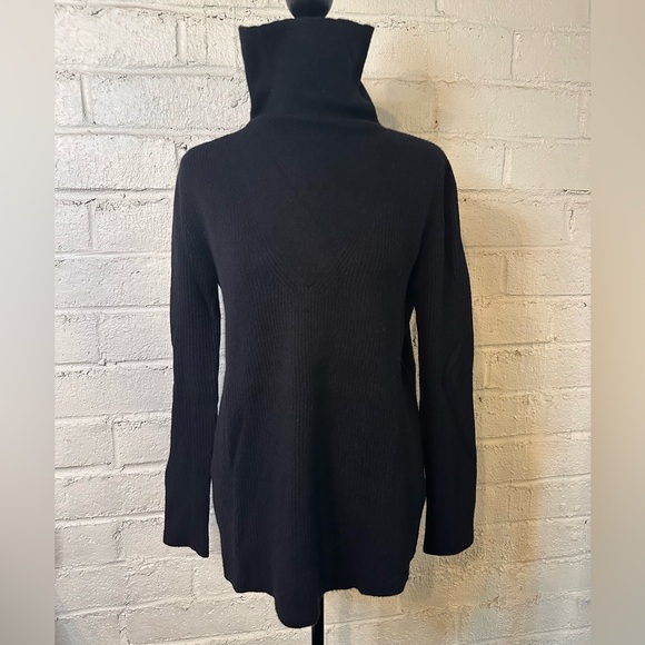The Row Cashmere Turtleneck Sweater Black size XS Slouchy - Picture 11 of 11